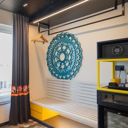 Zibe Luxe Kakinada By Grt Hotels エクステリア 写真
