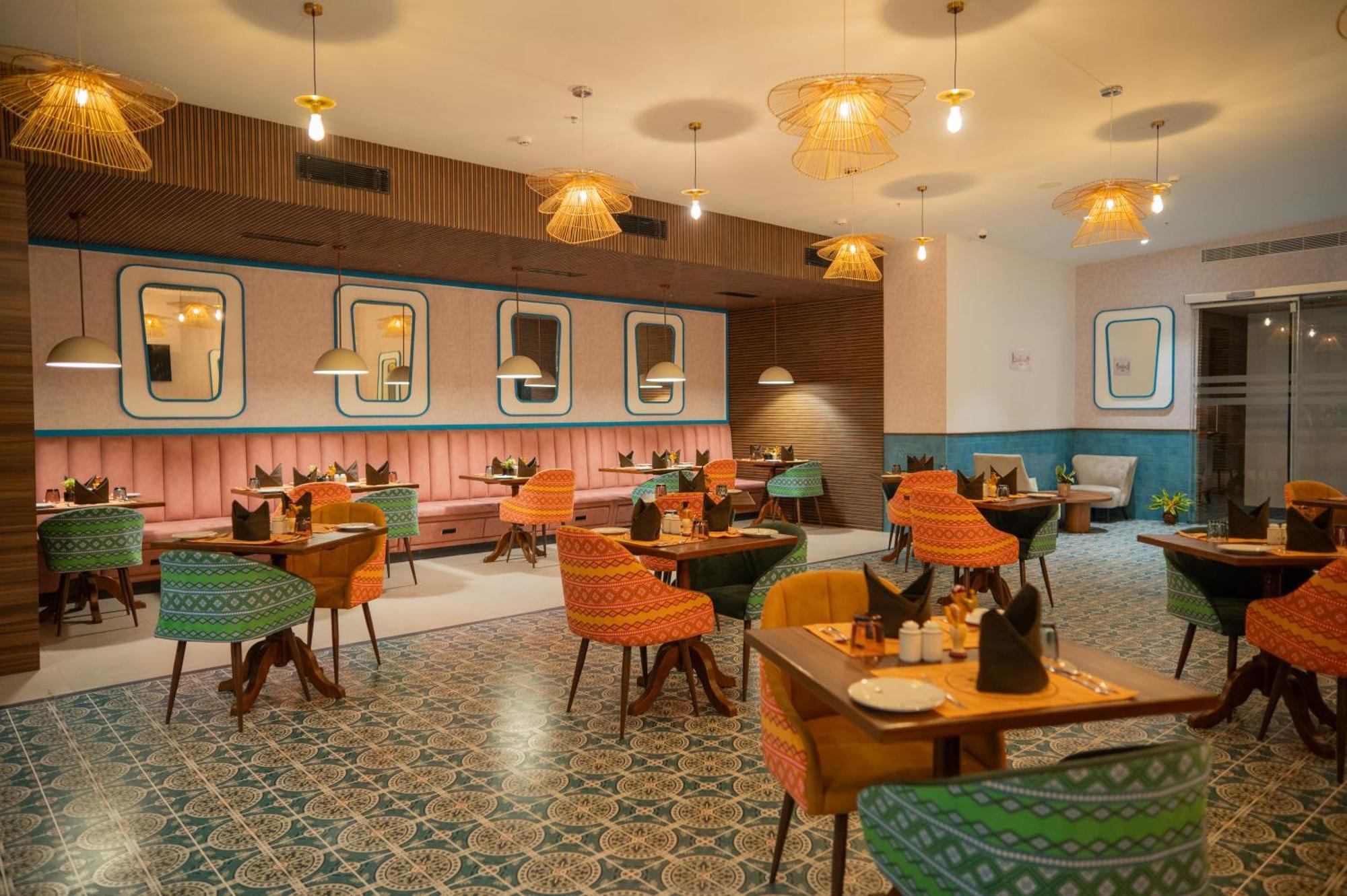 Zibe Luxe Kakinada By Grt Hotels エクステリア 写真